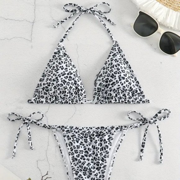 COPY - 2 Piece Swimsuit, Halter Tide Side Triangle Bikini, Spaghetti Strap Black - Picture 4 of 5